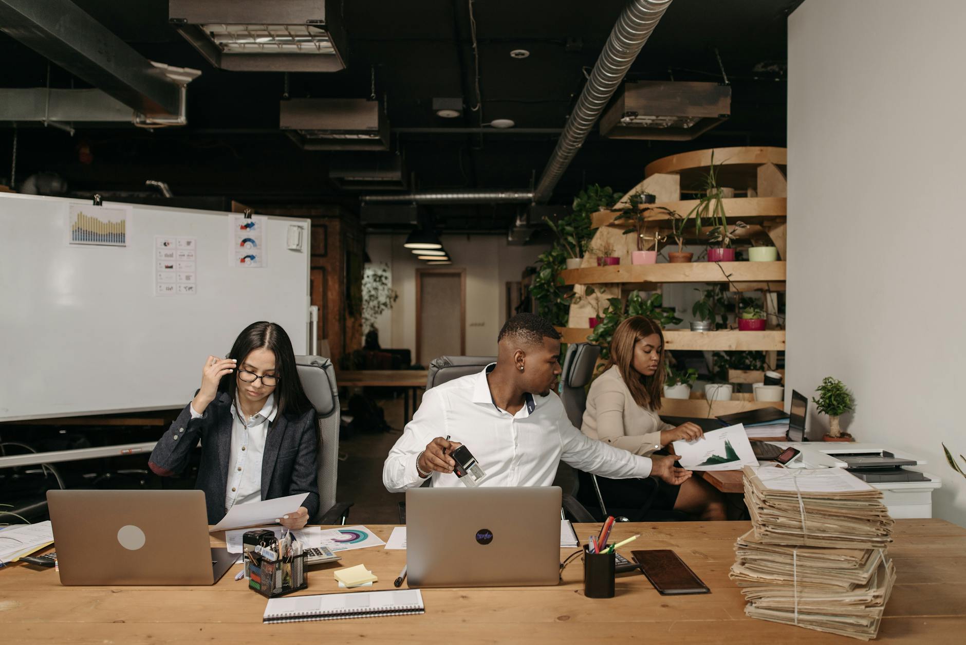 In-House Email Marketing vs. Agency: The Full Cost and Performance Comparison (2026)