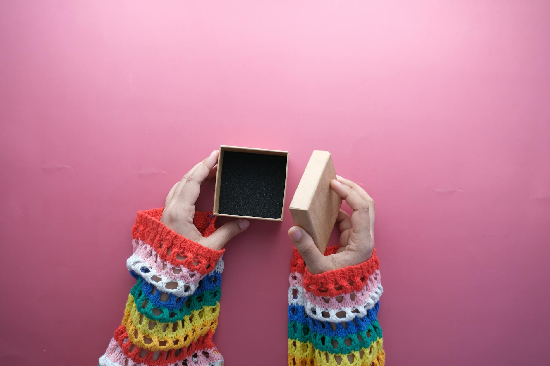 Pre-Shipment Email Marketing for Subscription Boxes: Building Hype Before the Box Arrives